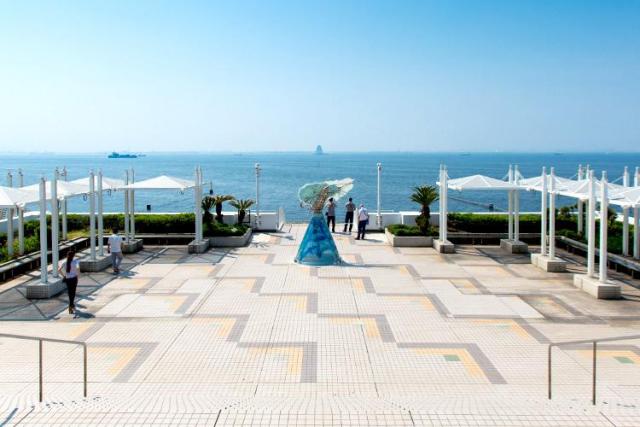 食べる 買う 遊ぶ 海ほたる 東京湾に浮かぶパーキングエリア