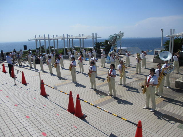 年のイベント ニュース 海ほたる 東京湾に浮かぶパーキングエリア